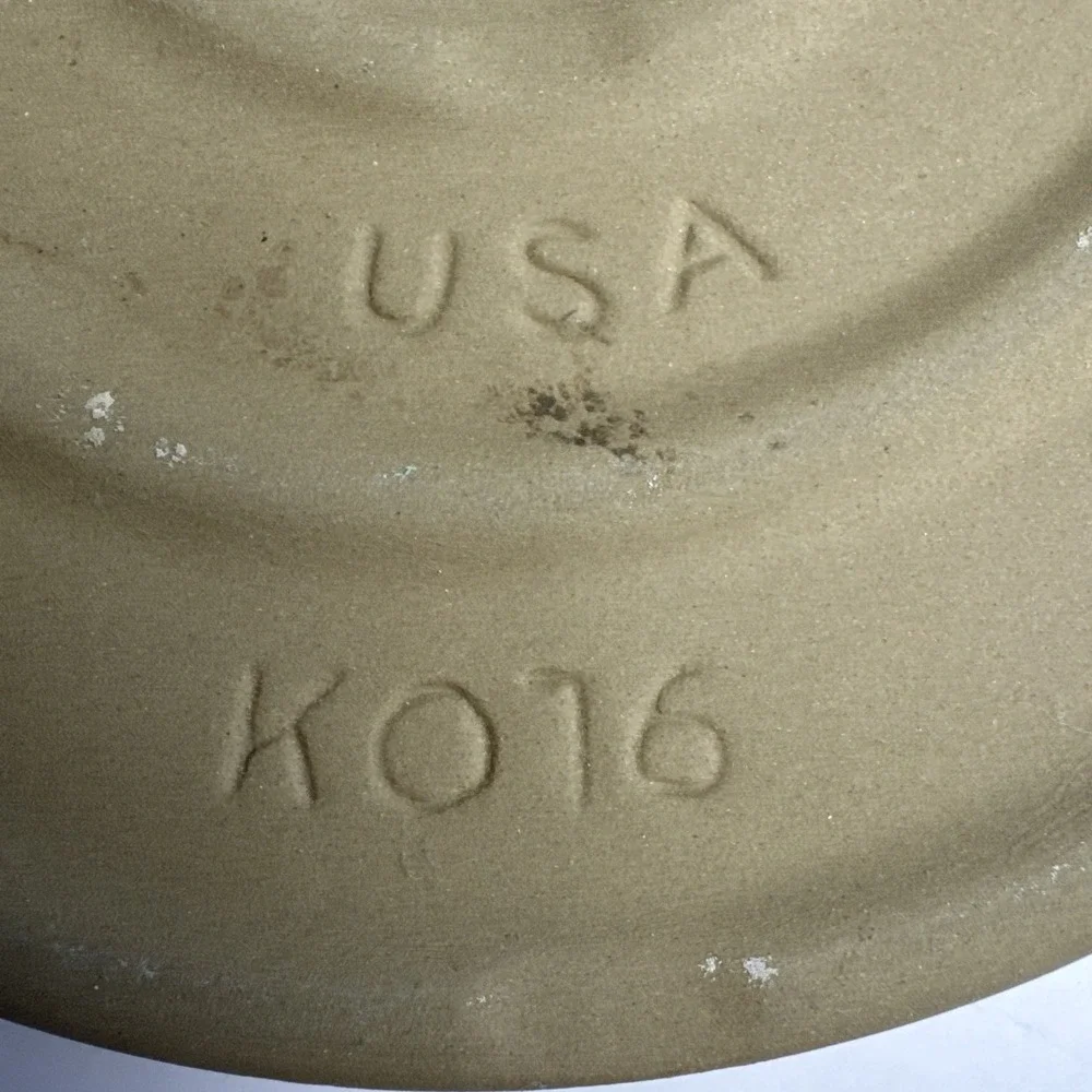 The Pampered Chef LTD Stoneware Deep Dish Baker 11